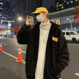 黑色