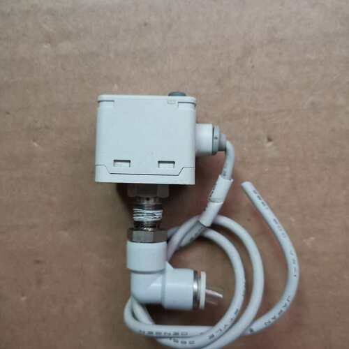 议价SMC压力表ISE40A-01-R，原装拆机，成色漂亮，功能{可}