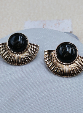 黑色宝石耳环欧美复古轻奢高级感耳钉扇形时尚气质耳饰耳夹B592