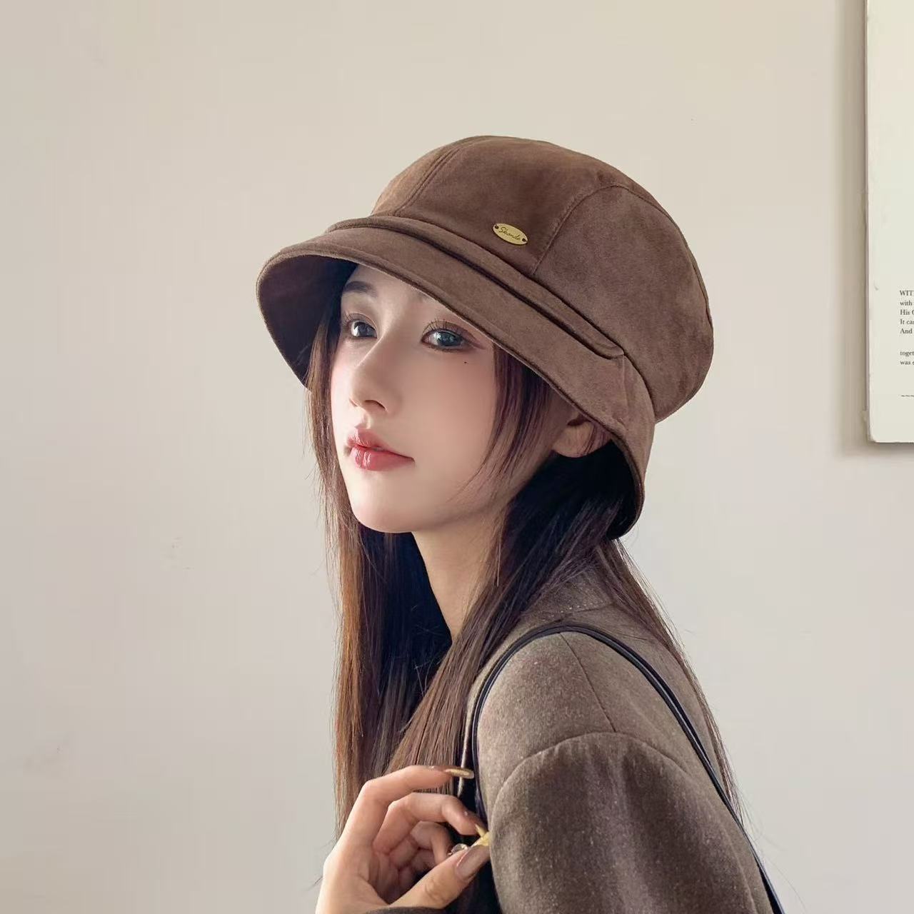 韩版麂皮绒宽檐渔夫帽素颜显脸小