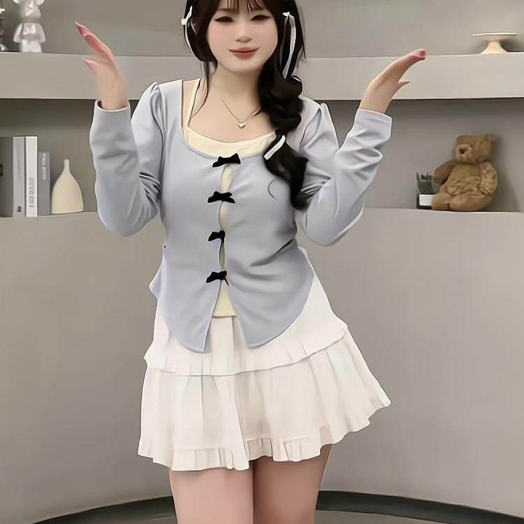 大码女装蝴蝶结减龄小众洋气U领假两件修身微胖mmT恤打底衫上衣潮