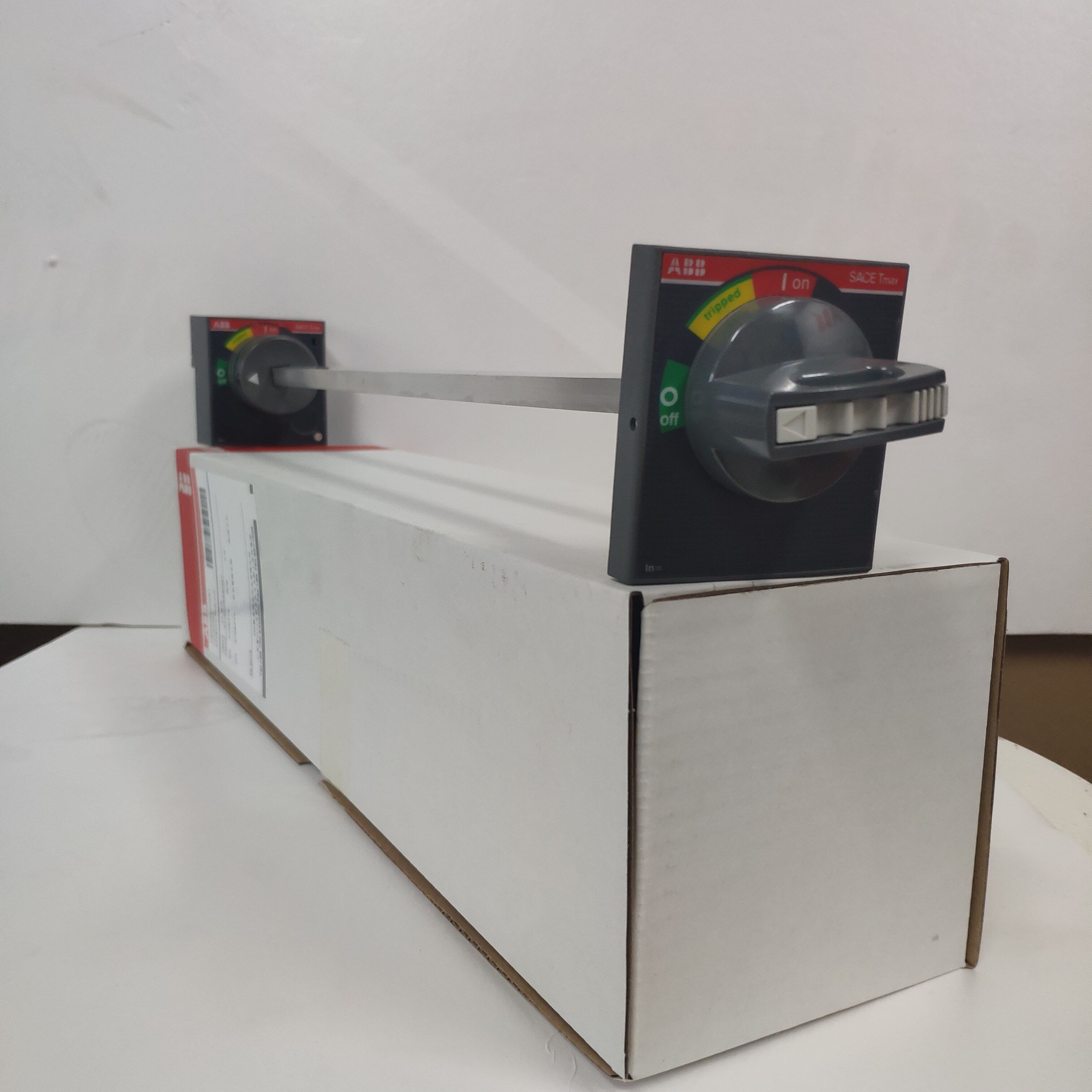 ABB XTmax塑壳可调加长旋转手柄 - RHE适用XT2,XT4柜外操作机构