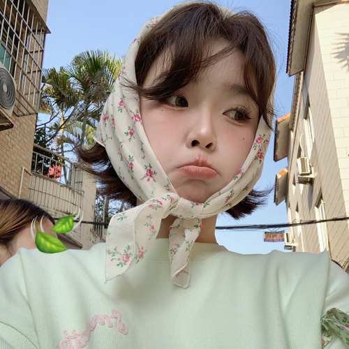 春暖花开~小清新碎花丝巾复古田园风方巾春夏新款氛围感三角头巾 - 封面