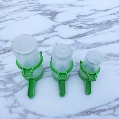 鸟用自动饮水器喂食鹦鹉防撒