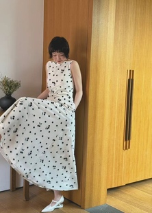 手工钉珠小樱桃日本进口纤维面料波点无袖 私信询价 吊带连衣裙女