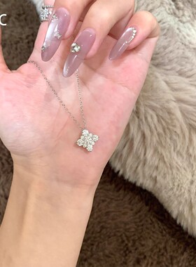 超闪满钻四叶草吊坠项链轻奢高级感气质大气设计感锁骨链