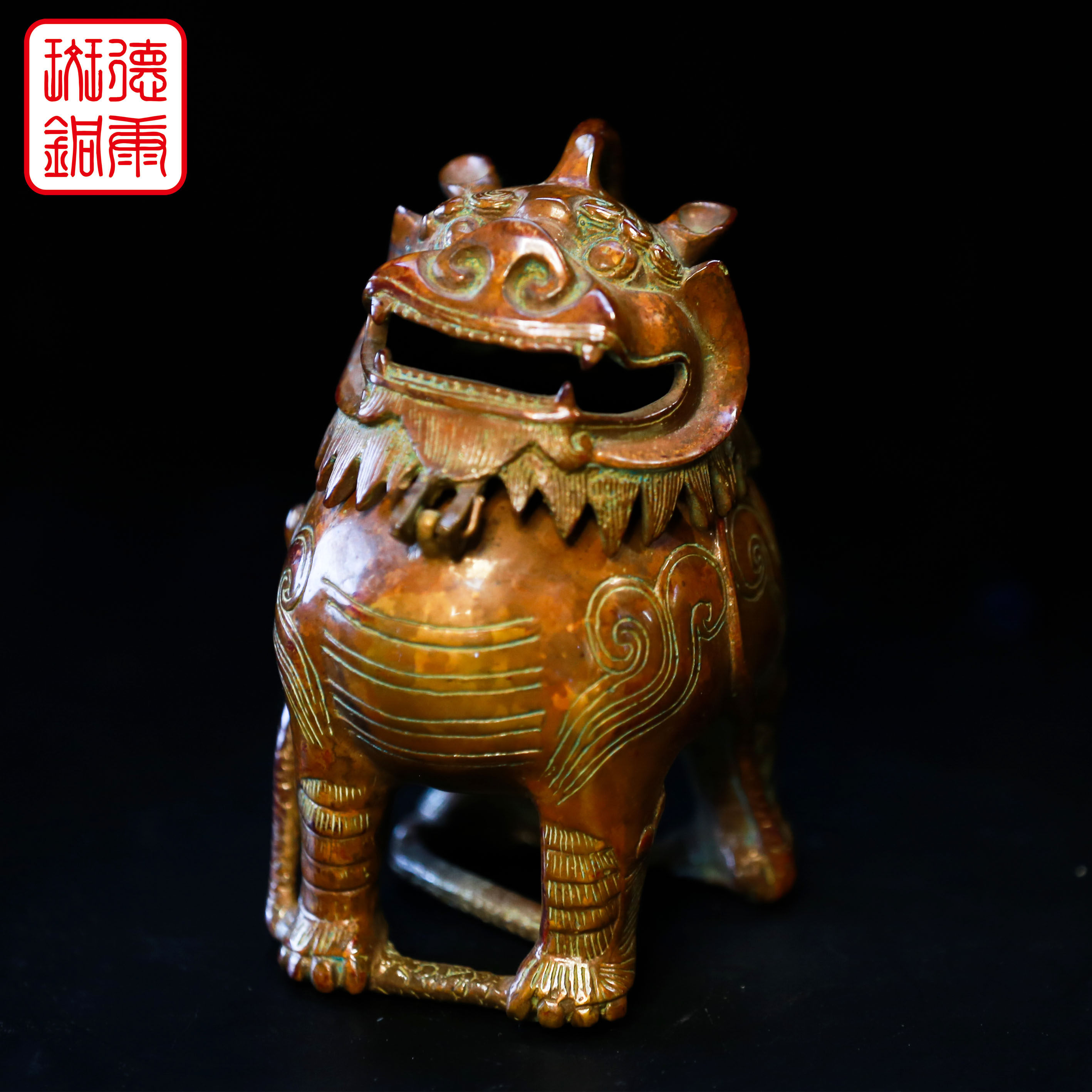 会泽德康斑铜非物质文化遗产传承云南特有手工艺术品狻猊踏蛇摆件