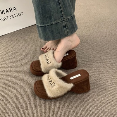 厚底毛毛拖鞋女外穿2025秋冬新款百搭松糕一字拖女坡跟增高棉拖鞋
