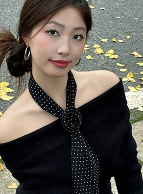 玫瑰花围脖飘带丝巾波点设计感