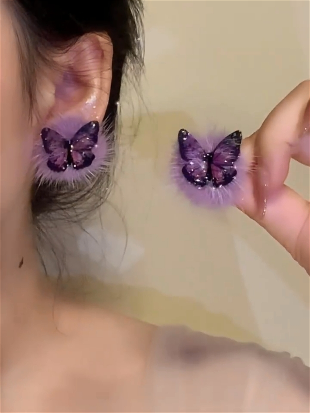 甜美可爱多彩蝴蝶耳环新款秋冬