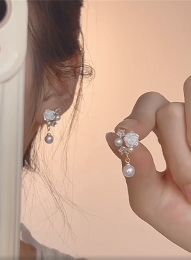 zoozmini白色花朵耳钉女小巧法式珍珠耳环ins新款s925银针耳饰潮