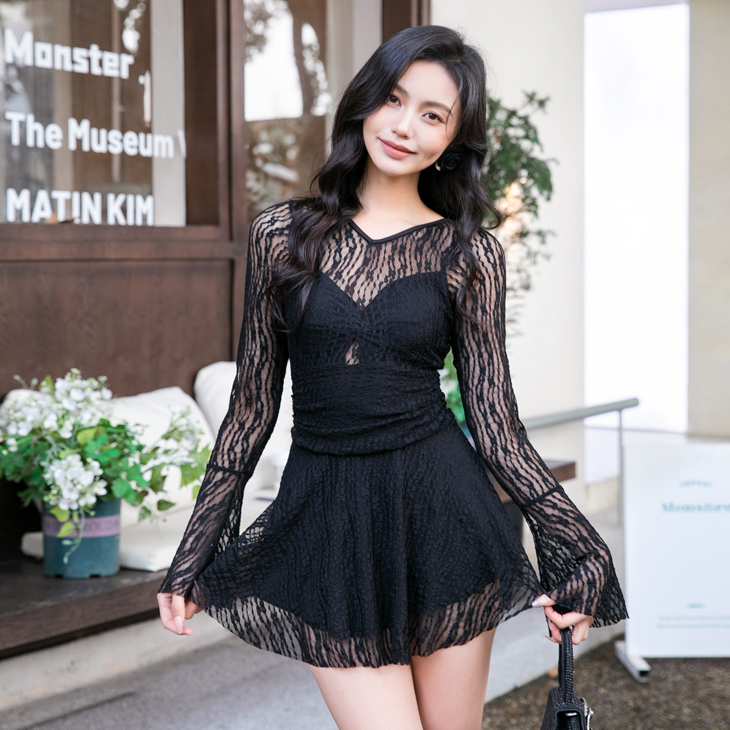 长袖泳衣女款连体性感蕾丝大码胖mm微胖女孩遮肉高级感泡温泉泳装