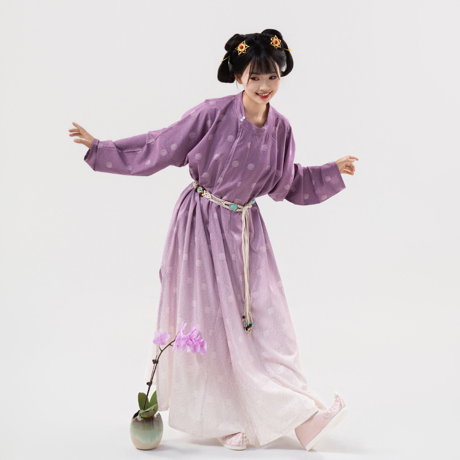 原创汉服女2026新款唐制印花长款圆领袍灯笼裤秋冬季可爱日常套装