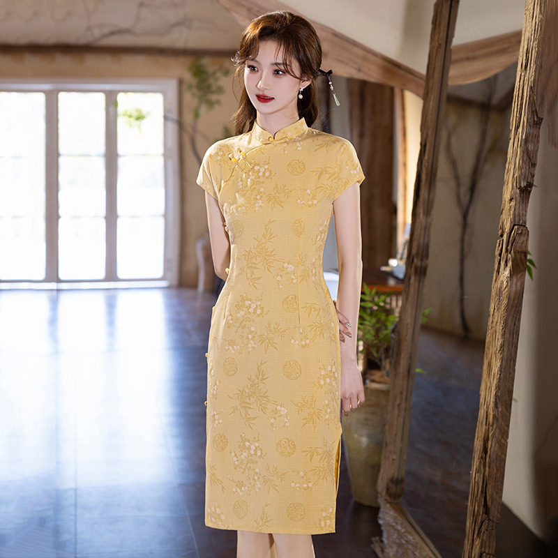 黄色中式短款旗袍改良2026新款年轻款复古修身短袖小个子夏季