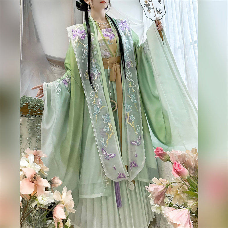 【倾慕雾语】醉时阁原创汉服宋制大袖珍珠霞帔款重工绣花三色自留