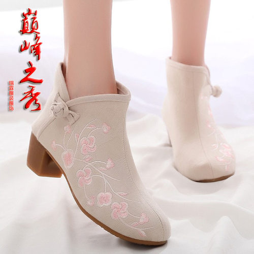 古风汉服鞋子搭配古装绣花鞋子粗跟女短靴复古中国民族风中帮单靴