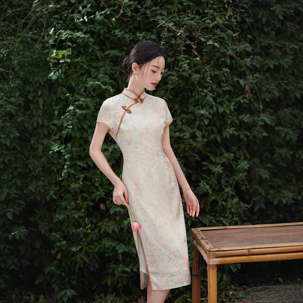 2026年春夏新款国风中长款小个子旗袍改良气质淡雅日常新中式