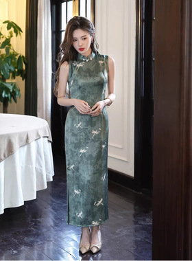 靓依铺绿色改良新中式文艺旗袍女2026春新款短袖年轻款上班穿