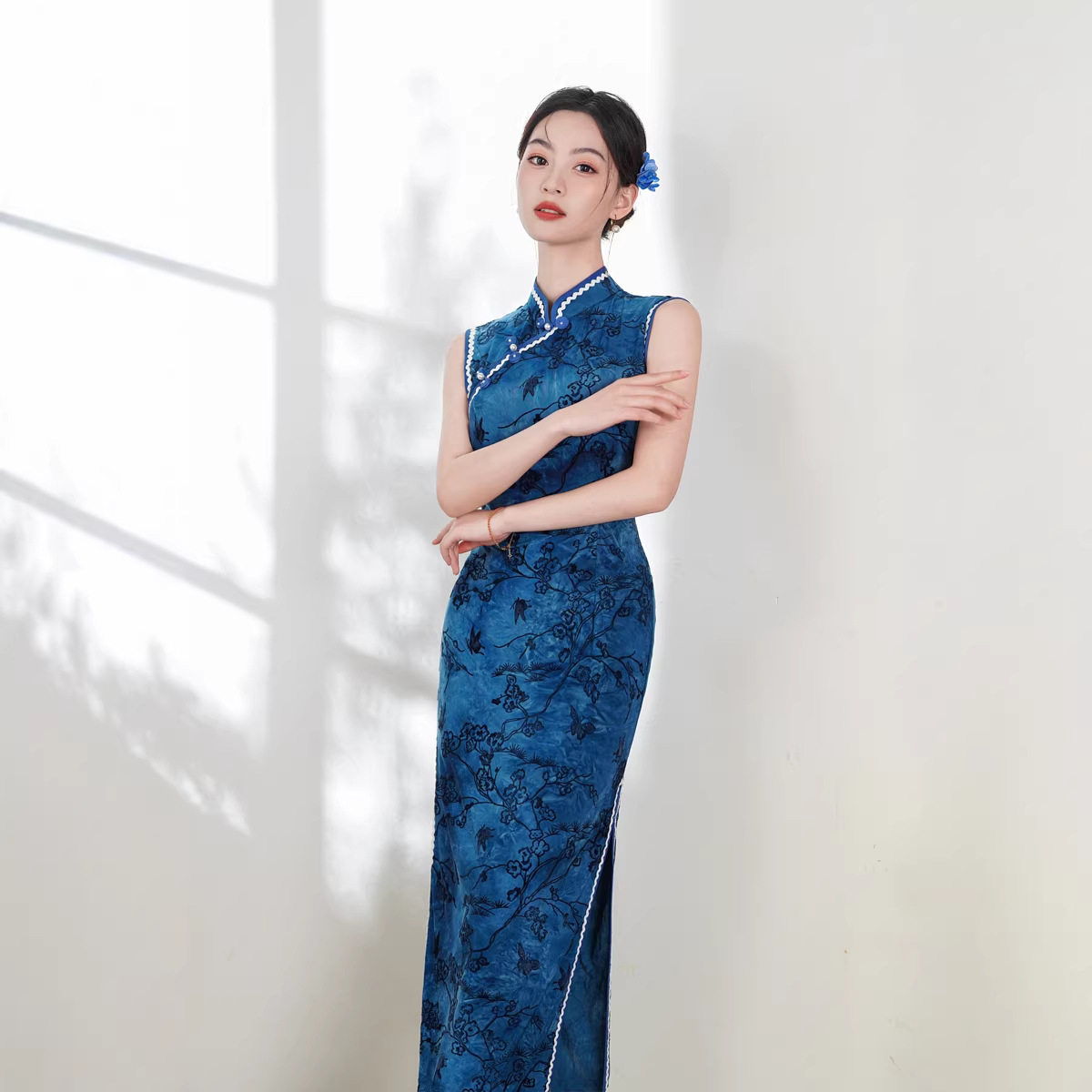 2026年春夏新款旗袍长款无袖气质长款植绒复古老上海有弹性日常女