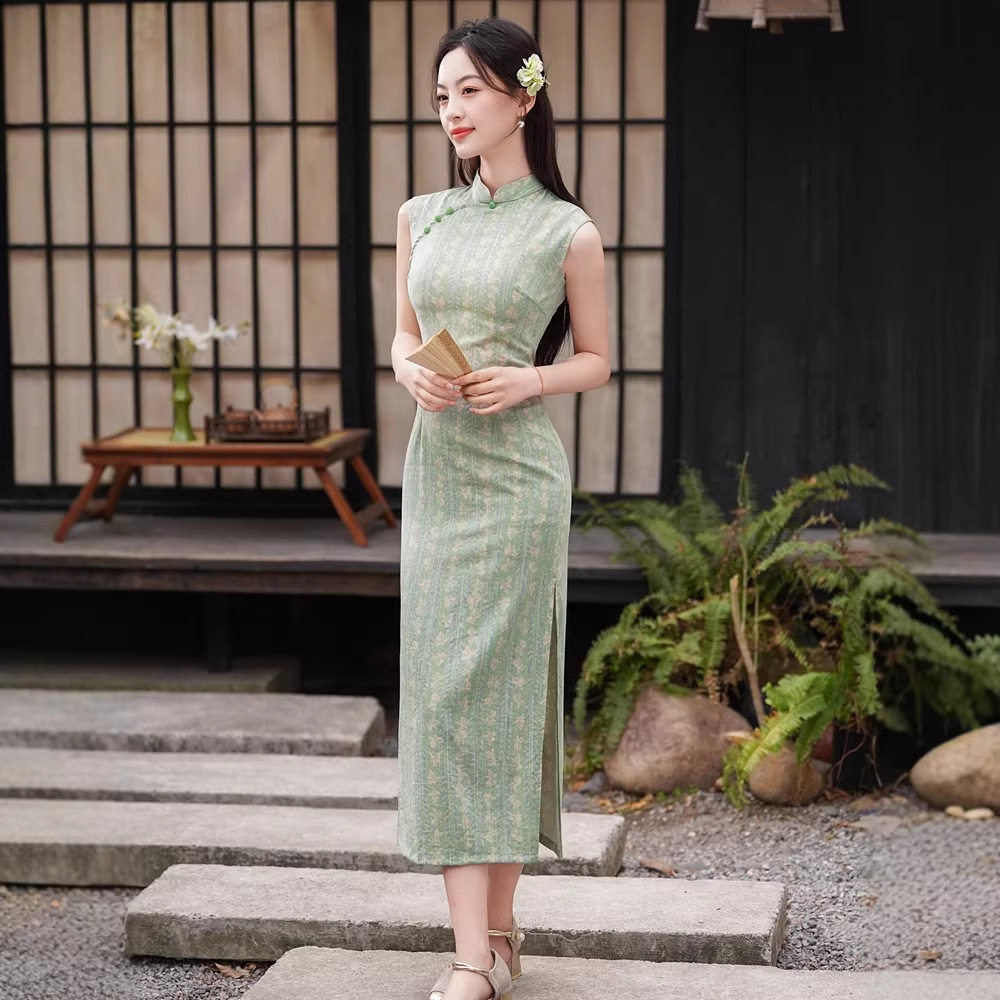 靓依铺绿色改良新中式文艺旗袍女2026春新款短袖年轻款上班穿