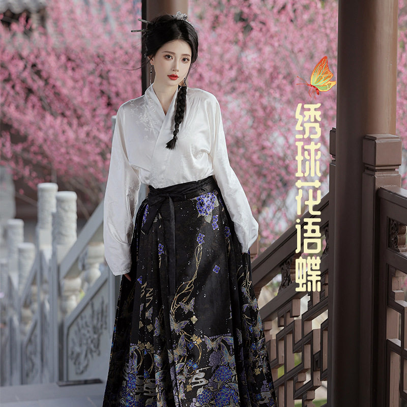 原创明制汉服女2026新款春夏仿妆花织金马面裙婚服新中式日常古装