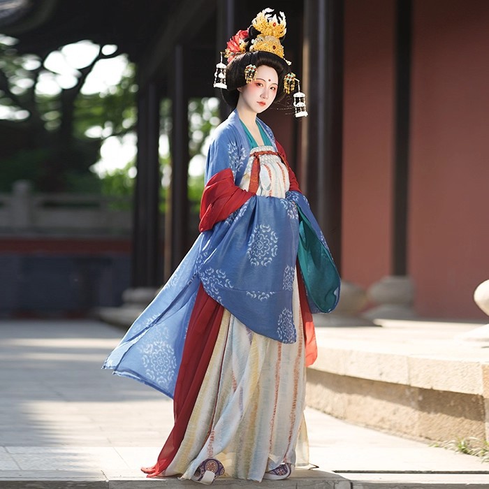 原创新款唐宫齐胸襦裙团花大袖衫女汉服唐风改良连衣裙日常款