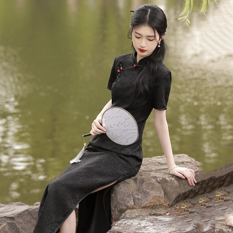 黑色蕾丝国风中式长款旗袍改良年轻款2025新款女复古短袖演出