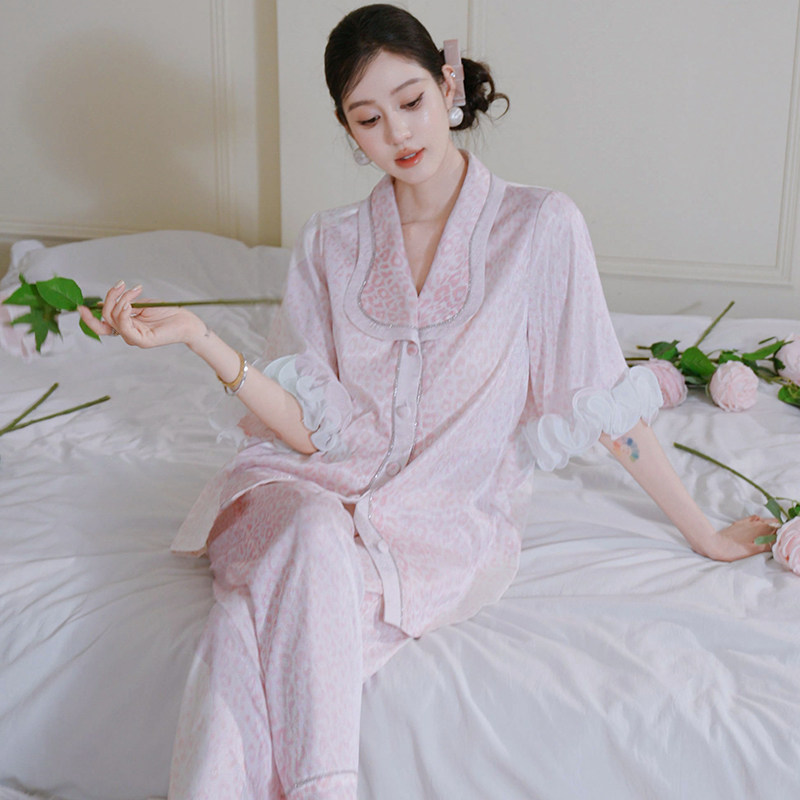 原创豹纹仿真丝睡衣带胸垫家居服水钻可外穿春夏三件套装可外穿