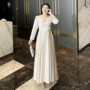 2025新款缎面大码伴娘服香槟色气质显瘦高级感小众姐妹伴娘团礼服