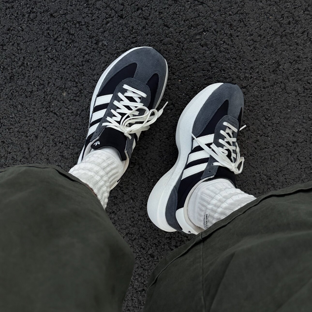adidas SL 72 Pro 运动休闲鞋 防滑耐磨透气贴合跑步风
