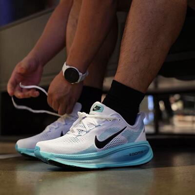 NIKE/耐克 VOMERO 18健身训练透气轻便运动跑步鞋HQ2157-003