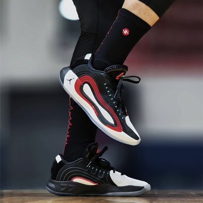 NIKE/耐克 篮球鞋AIR JORDAN LUKA 4东契奇4代篮球鞋HF0824