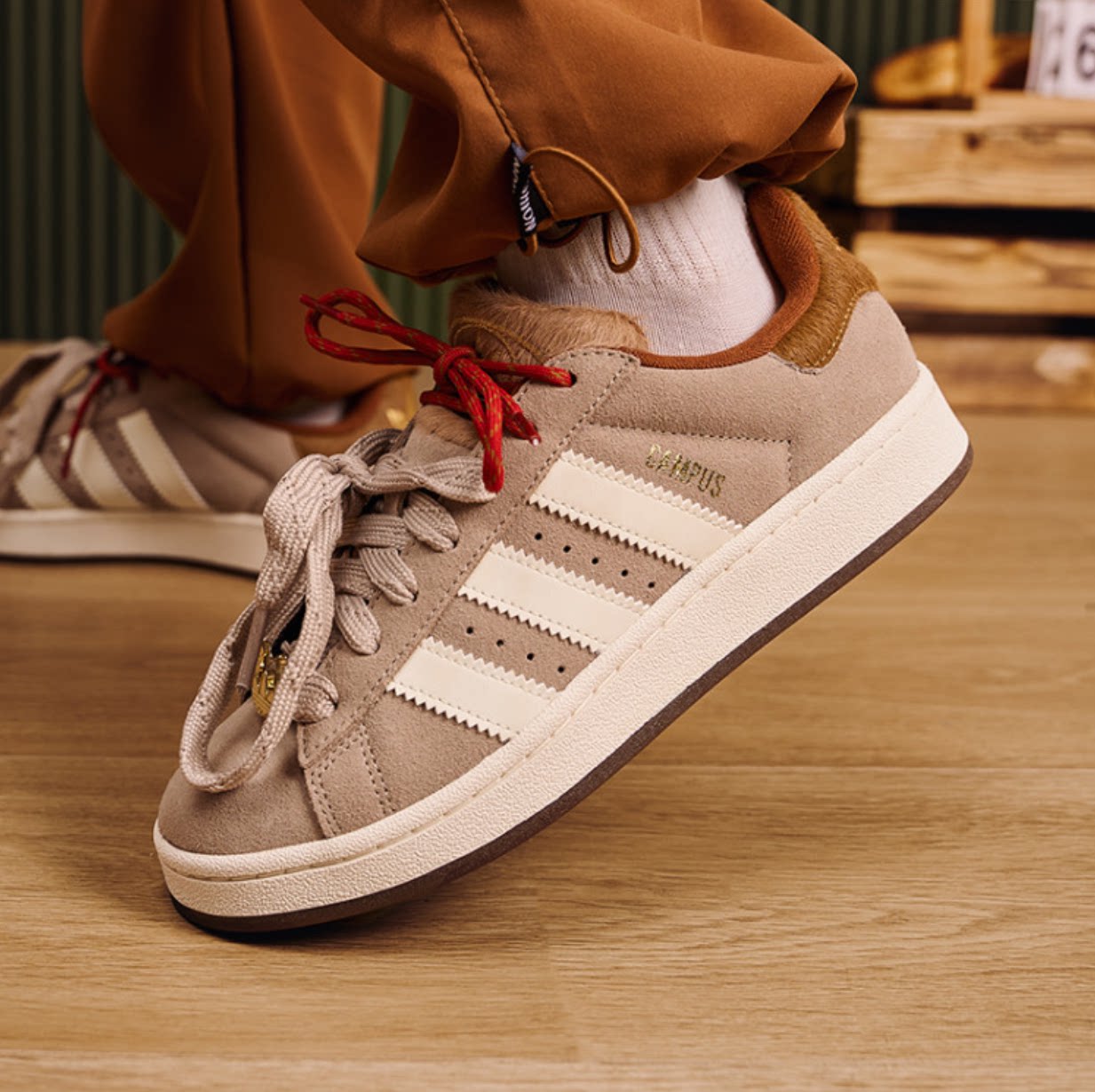 ADIDAS/阿迪达斯三叶草 CAMPUS 00s新款低帮休闲板鞋KJ8724