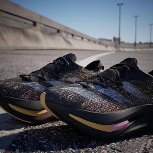 Sen adidas Takumi 舒适防滑马拉松 跑鞋 减震耐磨 Adizero