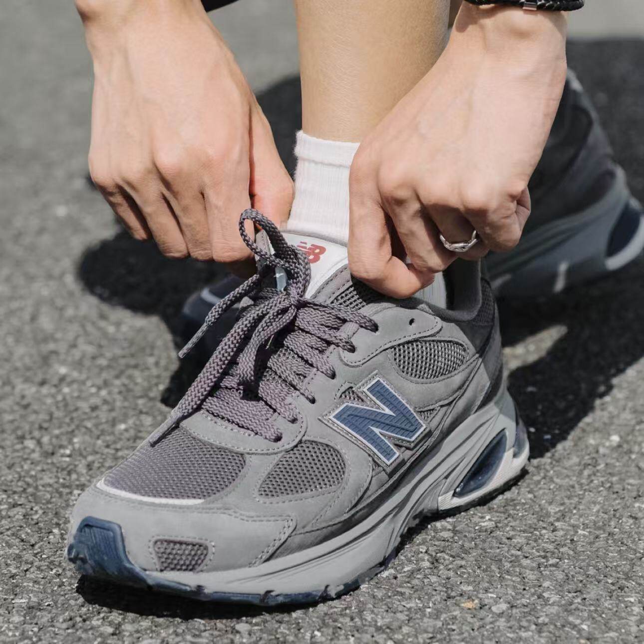 New Balance NB 2010 运动休闲鞋 防滑耐磨低帮厚底