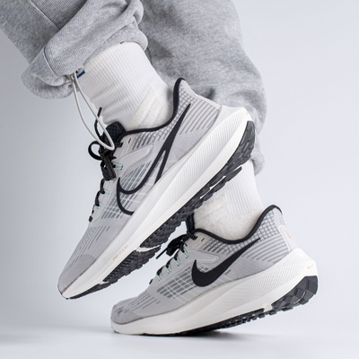 Nike/耐克飞马39男女情侣跑步鞋