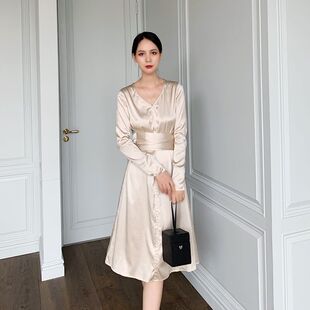 RS自制/新款真丝缎面礼服高腰绑带V领桑蚕丝连衣裙赫本风中长裙女
