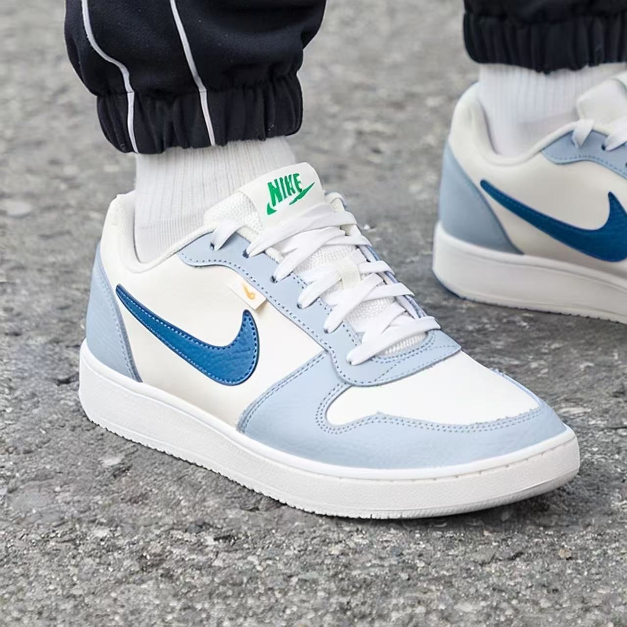 Nike低帮板鞋复古款男鞋
