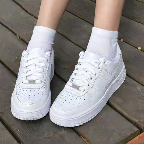 耐克AF1低帮板鞋GS白色