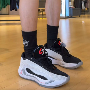 绿色HF0824 Nike 男女同款 4PF低帮篮球鞋 300 耐克JordanLuka