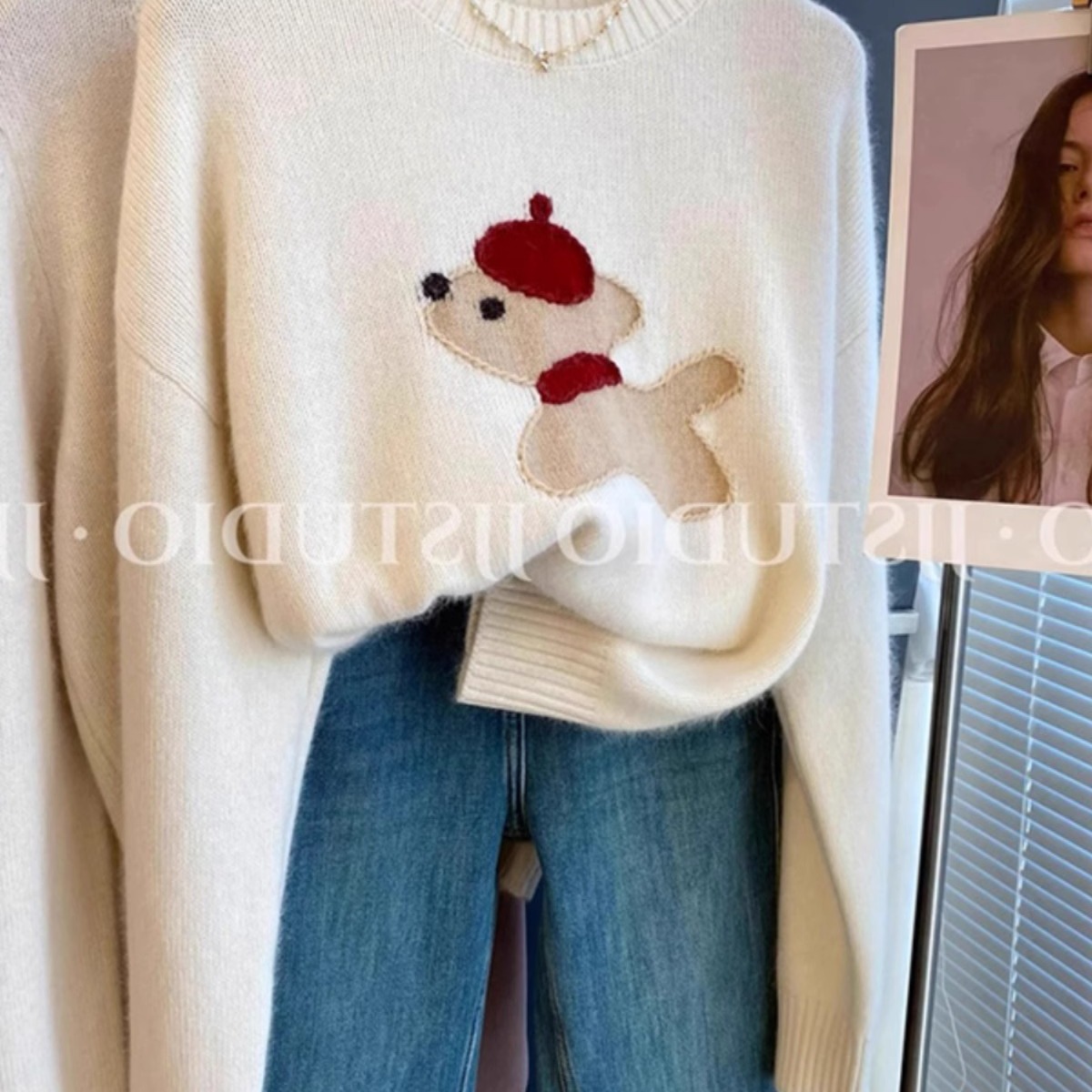 白色小狗提花浣熊绒软糯毛衣