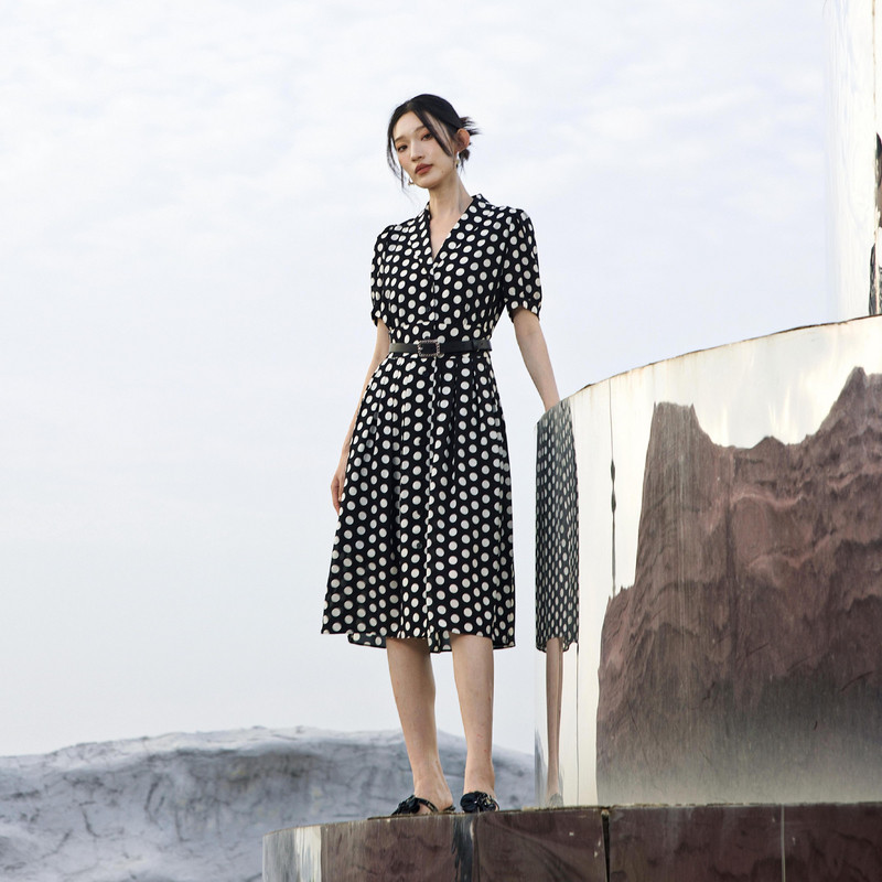 婉甸2025夏季新品黑白大波点短袖连衣裙1242N84RS3