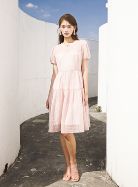 婉甸2025夏季新品藕粉色/椰子奶白短袖连衣裙1242N55RTD