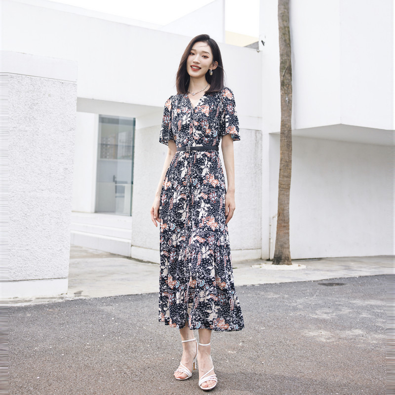 婉甸2025夏季新品摩洛哥风情花连衣裙1242N77XD5