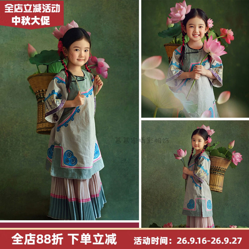 民族风儿童女孩古装背篓荷花主题图片