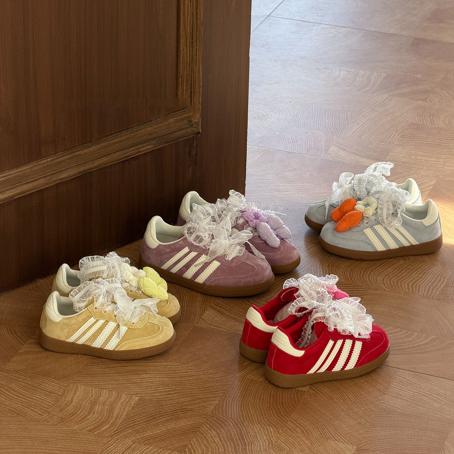 儿童彩色糖果真皮德训鞋2026春季款女童软底花朵低帮休闲运动板鞋