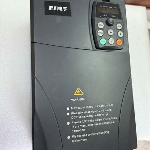 可维修沂川电子YC580(N)-022G/030P-4变频器，议价