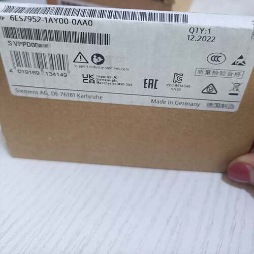 可维修西门子未拆封400 PLC 存储卡，型号 6ES79议价