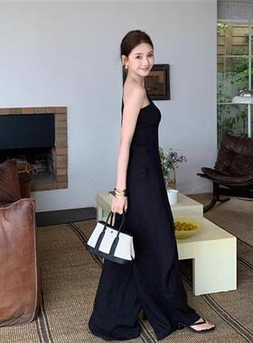 辣妹穿搭纯欲天花板黑色斜肩挂脖上衣秒变直角肩超显气质