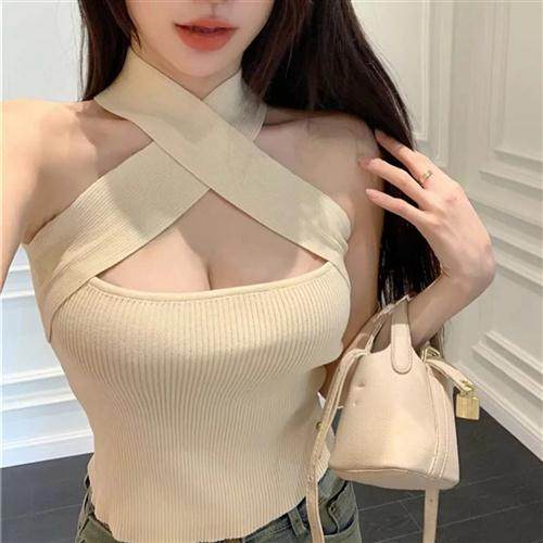 辣妹黑色性感交叉挂脖吊带针织背心女夏季无袖短款设计感修身上衣